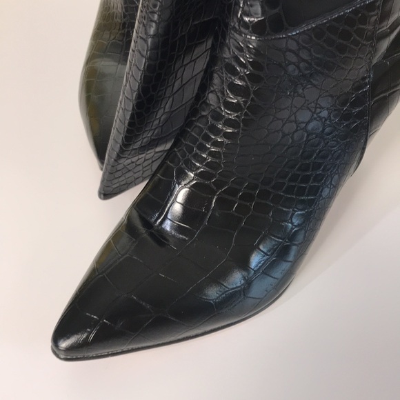 Black knee-high faux crocodile boots - Picture 3 of 7
